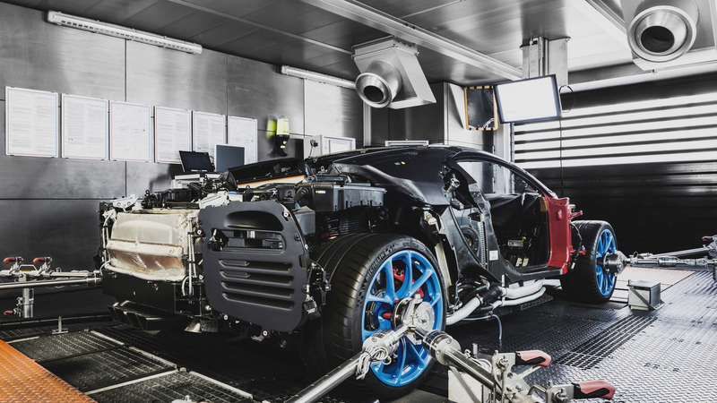 Illustration for article titled The Bugatti Chiron Is Tested On The Most Powerful Dyno In The World
